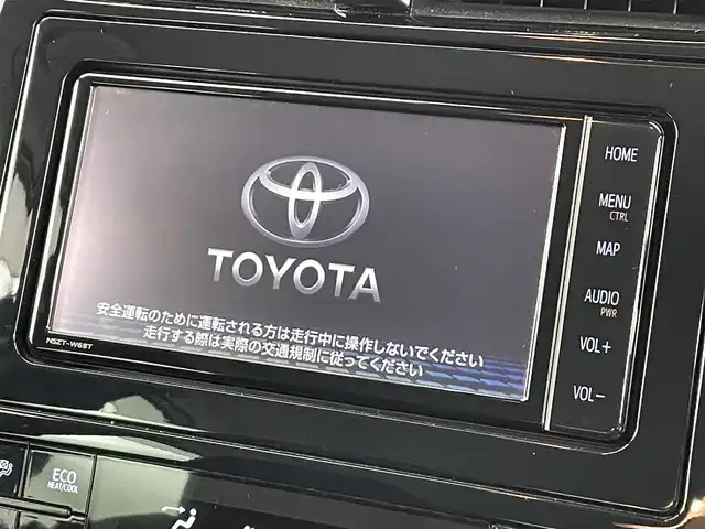 トヨタ プリウス A 福島県 2020(令2)年 5.6万km ホワイトパールクリスタルシャイン 純正メモリナビゲーション/【AM/FM/DVD/CD/Bluetooth/フルセグ】/型番:NSZT-W68　/バックカメラ　/トヨタセーフティーセンス　/・PCS/・オートマチックハイビーム/・車線逸脱警報/・ブラインドスポットモニター/・レーダークルーズコントロール/ＥＴＣ　/パワーシート　/パーキングアシスト　/ステアリングスイッチ　/プッシュスタート　/・スマートキー　/・スペアキー　/LEDライト　/・オートライト/・フォグライト/取扱説明書/純正フロアマット