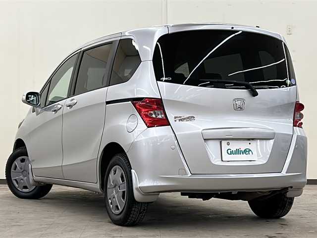 ホンダ フリード FLEX 道央・札幌 2011(平23)年 7万km アラバスターシルバーメタリック /4WD//寒冷地仕様//ワンオーナー//純正メモリーナビ/  (DVD/CD/ワンセグTV)//バックカメラ//片側パワースライドドア//ヘッドライトレベライザー//リアコーナーセンサー//ウィンカーミラー//電動格納ミラー//ミラーヒーター//フロントワイパーデアイサー//社外フロアマット//社外エンジンスターター//リモコンキー//スペアキー//記録簿 H26/28/30/R2/6//取扱説明書/保証書/ナビ取説