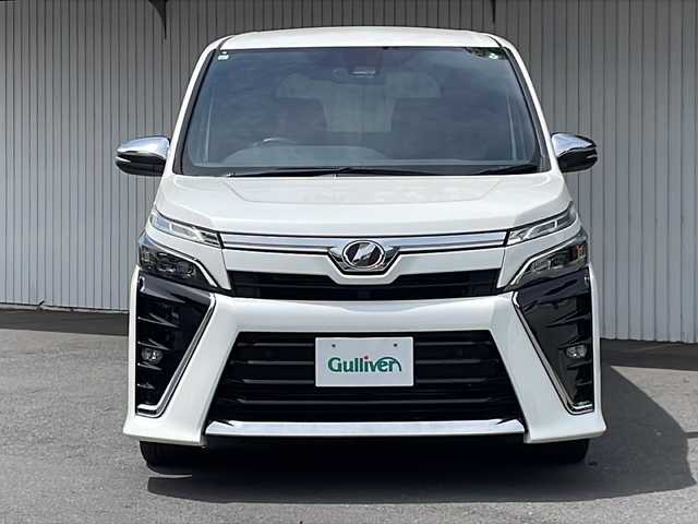 トヨタ ヴォクシー ZS 煌Ⅱ 長野県 2019(令1)年 6.5万km ホワイトパールクリスタルシャイン 4WD/純正10インチメモリーナビ/ CD/DVD/SD/Bluetooth/フルセグTV/バックカメラ/両側パワースライドドア/トヨタセーフティセンス/・レーンキープアシスト/・プリクラッシュセーフティ/・ハイビームアシスト/ETC/カーメイトエンジンスターター/純正16インチアルミ/LEDオートヘッドライト