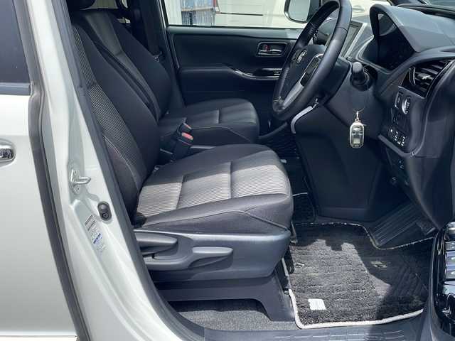 トヨタ ヴォクシー ZS 煌Ⅱ 長野県 2019(令1)年 6.5万km ホワイトパールクリスタルシャイン 4WD/純正10インチメモリーナビ/ CD/DVD/SD/Bluetooth/フルセグTV/バックカメラ/両側パワースライドドア/トヨタセーフティセンス/・レーンキープアシスト/・プリクラッシュセーフティ/・ハイビームアシスト/ETC/カーメイトエンジンスターター/純正16インチアルミ/LEDオートヘッドライト