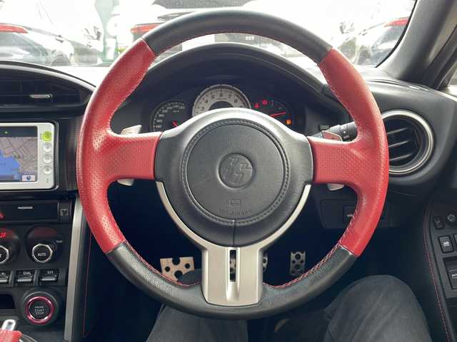 トヨタ ８６ GT 兵庫県 2012(平24)年 7.4万km ダークグレーメタリック 純正ナビ/・CD/・AM/FM/バックカメラ/ETC/TRDフロントエアロ/TRDダックテール/HKSマフラー/HKS車高調/HKSサクションパイプ/社外エキマニ/AT付きMT/アルミペダル/純正フロアマット/オートライト/前後ドラレコ/電格ミラー