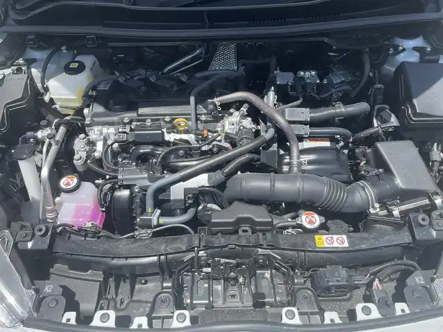 トヨタ ヤリス ハイブリッド Z 滋賀県 2023(令5)年 0.1万km プラチナホワイトパールマイカ ワンオーナー/純正ナビ/(AM/FM/BT/USB)/ブラインドスポットモニター/全方位モニター/ETC2.0(ビルトイン)/前後ドライブレコーダー/シートヒーター/クリアランスソナー/トヨタセーフティセンス/・プリクラッシュセーフティ/・レーントレーシングアシスト/・オートマチックハイビーム/クルーズコントロール/ステアリングヒーター/革巻きステアリング/ステアリングスイッチ/横滑り防止装置/オートライト/LEDヘッドライト/フロアマット/電動格納ミラー/プッシュスタート/EVモード/スペアキー