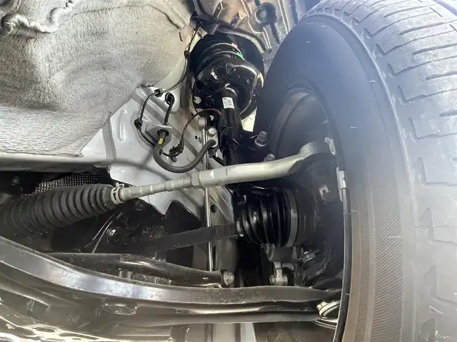 トヨタ ヤリス ハイブリッド Z 滋賀県 2023(令5)年 0.1万km プラチナホワイトパールマイカ ワンオーナー/純正ナビ/(AM/FM/BT/USB)/ブラインドスポットモニター/全方位モニター/ETC2.0(ビルトイン)/前後ドライブレコーダー/シートヒーター/クリアランスソナー/トヨタセーフティセンス/・プリクラッシュセーフティ/・レーントレーシングアシスト/・オートマチックハイビーム/クルーズコントロール/ステアリングヒーター/革巻きステアリング/ステアリングスイッチ/横滑り防止装置/オートライト/LEDヘッドライト/フロアマット/電動格納ミラー/プッシュスタート/EVモード/スペアキー