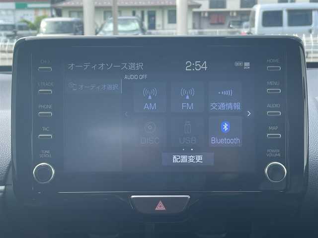 トヨタ ヤリス ハイブリッド Z 滋賀県 2023(令5)年 0.1万km プラチナホワイトパールマイカ ワンオーナー/純正ナビ/(AM/FM/BT/USB)/ブラインドスポットモニター/全方位モニター/ETC2.0(ビルトイン)/前後ドライブレコーダー/シートヒーター/クリアランスソナー/トヨタセーフティセンス/・プリクラッシュセーフティ/・レーントレーシングアシスト/・オートマチックハイビーム/クルーズコントロール/ステアリングヒーター/革巻きステアリング/ステアリングスイッチ/横滑り防止装置/オートライト/LEDヘッドライト/フロアマット/電動格納ミラー/プッシュスタート/EVモード/スペアキー