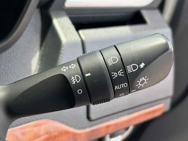 トヨタ タンク カスタムG－T 茨城県 2019(令1)年 7.7万km パールホワイトⅢ パワーステアリング　/パワーウィンドウ　/パーキングアシスト　/アイドリングストップ　/スマートキー　/クルーズコントロール/Ｂｌｕｅｔｏｏｔｈ　/フルセグテレビ　/ウォークスルー　/ドライブレコーダー　/ＥＴＣ２．０