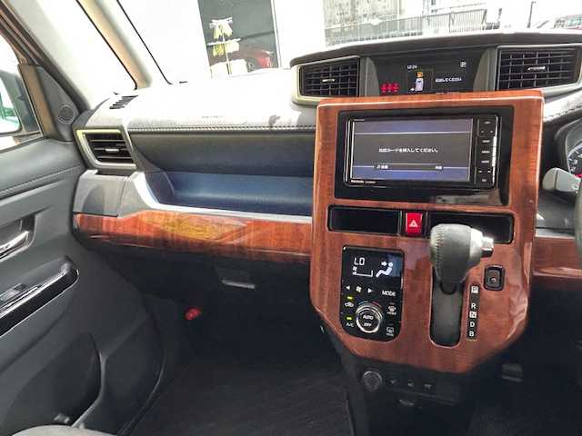 トヨタ タンク カスタムG－T 茨城県 2019(令1)年 7.7万km パールホワイトⅢ パワーステアリング　/パワーウィンドウ　/パーキングアシスト　/アイドリングストップ　/スマートキー　/クルーズコントロール/Ｂｌｕｅｔｏｏｔｈ　/フルセグテレビ　/ウォークスルー　/ドライブレコーダー　/ＥＴＣ２．０