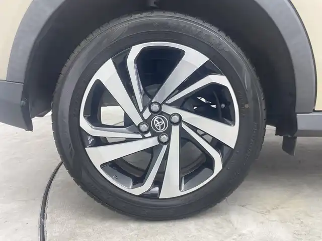 トヨタ ライズ Z 三重県 2020(令2)年 3.7万km ナチュラルベージュマイカM 禁煙車/9インチナビ/　CD/DVD/フルセグTV/Bluetooth/プッシュスタート/アイドリングストップ/スマートキー/スペアキー/レーダークルーズコントロール/ビルトインETC/前方ドラレコ/純正アルミホイール/フォグライト/オートライト