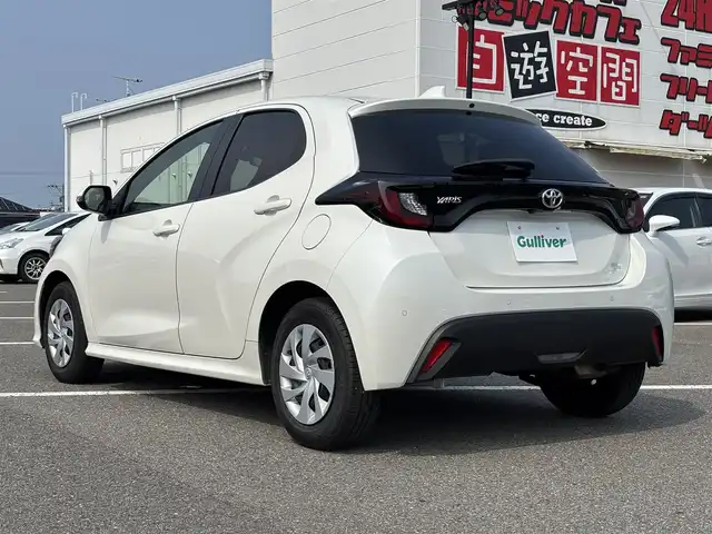 トヨタ ヤリス X 大分県 2020(令2)年 7.6万km ホワイトパールクリスタルシャイン ・純正ナビ(BT.USB.Miracast)/・バックモニター/・プリクラッシュセーフティ/・ブラインドスポットモニター/・レーンキープアシスト/・コーナーセンサー/・ETC/・オートハイビーム/・ステアリングリモコン/・スマートキー