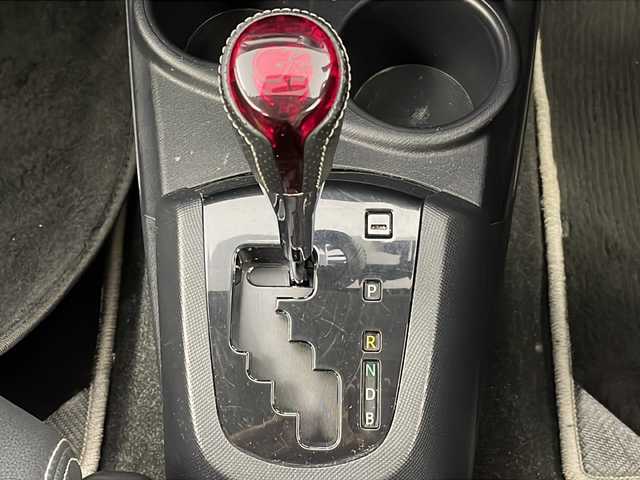 トヨタ アクア G G’s 宮城県 2014(平26)年 6.5万km ライムホワイトパールクリスタルシャイン 純正7インチSDナビ/・BT.HDMI/バックカメラ/フルセグTV/ハーフレザーシート/前席シートヒーター/横滑り防止装置/アイドリングストップ/ステアリングスイッチ/プッシュスタート/スマートキー×2/オートライト/フォグライト/ワイパーデアイサー/LEDビーム/純正17インチアルミホイール/純正フロアマット/ドアバイザー