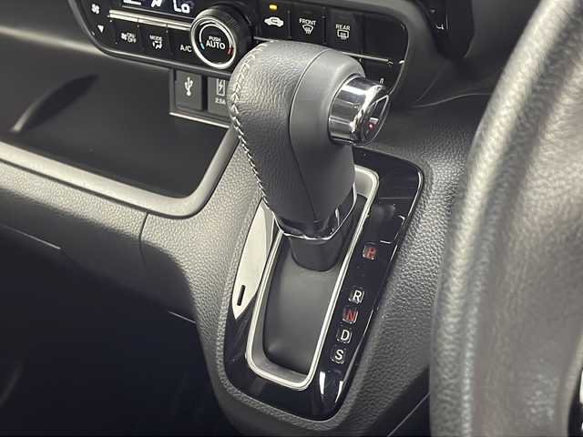 ホンダ Ｎ ＢＯＸ カスタム L ターボ 千葉県 2022(令4)年 2.6万km プレミアムベルベットパープル・パール レーダークルーズコントロール/コーナーセンサー（後）/レーンキープアシスト/衝突軽減ブレーキ/純正メモリナビ（VXM-224VFi）/　Bluetooth/フルセグTV/DVD/CD/USB/バックカメラ/ビルトインETC/パドルシフト/ハーフレザーシート/両側パワースライドドア/純正フロアマット/LEDヘッドライト/オートライト/純正15インチアルミホイール