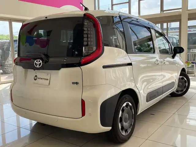 トヨタ シエンタ ハイブリッド Z 埼玉県 2022(令4)年 1.2万km ホワイトパールクリスタルシャイン トヨタセーフティーセンス　/10.5インチディスプレイオーディオ（ナビ／ＴＶ付）　/パノラマビューモニター　/両側パワースライドドア　/レーダークルーズコントロール　/LED　/ブラインドスポットモニター/ステアリングスイッチ　/ETC