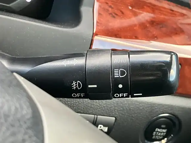 トヨタ アルファード 240S プライムセレクションⅡ 静岡県 2010(平22)年 9.5万km ブラック エンジンスタートボタン/パワーステアリング/パワーウィンドウ/スマートキー/Wオートエアコン/ALPINE製後席モニター/ETC/バックカメラ/SDナビ（CD/DVD/BT/フルセグ）/三列シート/オットマン/電動リアゲート/ウォークスルー/純正フロアマット/純正アルミホイール/両側パワースライドドア/布シート/ABS/横滑り防止装置/コーナーセンサー前後/オートライト/W+サイドエアバッグ/カーテンエアバッグ