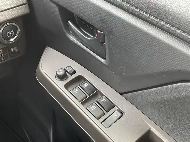 トヨタ ルーミー G－T 岡山県 2022(令4)年 4.1万km 黒 純正ナビ　NSCN-W68/AM、FM、CD、Bluetooth、ワンセグTV/バックカメラ/両側パワースライドドア/ビルトインETC/前席シートヒーター/スマートアシスト