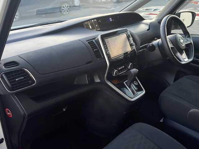 日産 セレナ オーテック セーフティパッケージ 青森県 2019(平31)年 10.3万km ブリリアントホワイトパール 4WD/純正9インチナビ・フルセグTV/CD・DVD・Bluetooth・SD/純正フリップダウンモニター/アラウンドビューモニター/インテリジェントパーキングアシスト/前席シートヒーター/ステアリングヒーター/両側パワースライドドア/エマージェンシーブレーキ/クルーズコントロール/ハイビームアシスト/純正エンジンスターター/社外ドライブレコーダー/フロント・バックソナー/サイド・カーテンエアバッグ/ビルトインETC/LEDヘッドライト/フォグランプ/インテリキー/プッシュスタート