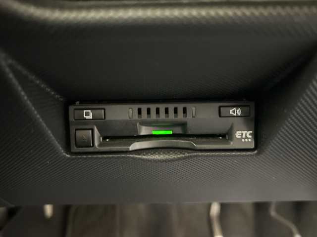 トヨタ ライズ Z 愛媛県 2021(令3)年 7.5万km ブラックマイカメタリック/シャイニングホワイトパール ９型ナビ/フルセグ／Ｂｌｕｅｔｏｏｔｈ/全方位カメラ/衝突軽減ブレーキ/レーンキープアシスト/レーダークルーズコントロール/前後コーナーセンサー/ＥＴＣ/前後ドライブレコーダー/フロントフォグランプ/前後コーナーセンサー/スペアキー/DN席シートヒーター