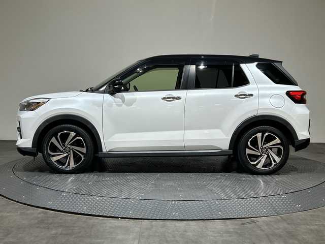 トヨタ ライズ Z 愛媛県 2021(令3)年 7.5万km ブラックマイカメタリック/シャイニングホワイトパール ９型ナビ/フルセグ／Ｂｌｕｅｔｏｏｔｈ/全方位カメラ/衝突軽減ブレーキ/レーンキープアシスト/レーダークルーズコントロール/前後コーナーセンサー/ＥＴＣ/前後ドライブレコーダー/フロントフォグランプ/前後コーナーセンサー/スペアキー/DN席シートヒーター