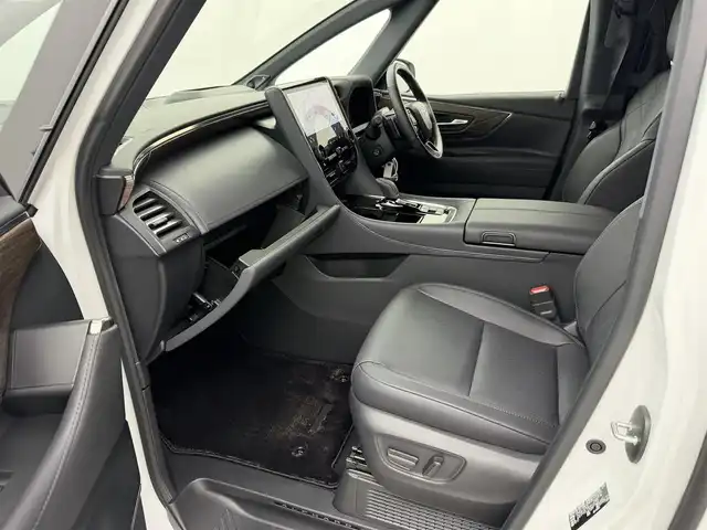 トヨタ アルファード ＰＨＥＶ エグゼクティブ ラウンジ 愛知県 2025(令7)年 0.1万km プラチナホワイトパールマイカ PHEV/ユニバーサルステップ/左右独立ムーンルーフ/置くだけ充電/純正１４インチディスプレイオーディオ/CD/DVDデッキ/ドラレコ/ETC2.0/デジタルインナーミラー/パノラミックビューモニター/リアエンターテインメント/JBLサウンド/ヘッドアップディスプレイ/トヨタチームメイト/トヨタセーフティセンス/ ・プリクラッシュセーフティ/ ・レーントレーシングアシスト/ ・レーダークルーズコントロール/ ・ブラインドスポットモニター/ ・クリアランスソナー/純正19インチアルミ