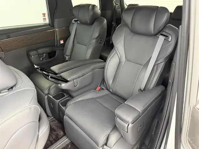 トヨタ アルファード ＰＨＥＶ エグゼクティブ ラウンジ 愛知県 2025(令7)年 0.1万km プラチナホワイトパールマイカ PHEV/ユニバーサルステップ/左右独立ムーンルーフ/置くだけ充電/純正１４インチディスプレイオーディオ/CD/DVDデッキ/ドラレコ/ETC2.0/デジタルインナーミラー/パノラミックビューモニター/リアエンターテインメント/JBLサウンド/ヘッドアップディスプレイ/トヨタチームメイト/トヨタセーフティセンス/ ・プリクラッシュセーフティ/ ・レーントレーシングアシスト/ ・レーダークルーズコントロール/ ・ブラインドスポットモニター/ ・クリアランスソナー/純正19インチアルミ
