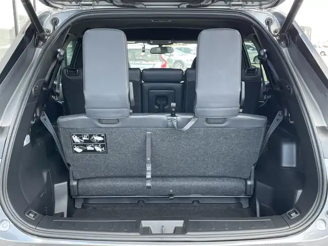 三菱 アウトランダー ＰＨＥＶ P 道央・札幌 2022(令4)年 2.9万km チタニウムグレーメタリック ４WD/プラグインハイブリッド/寒冷地仕様/BOSEサウンドシステム/純正メーカーナビ/AM/FM/BT/フルセグ/衝突被害軽減ブレーキ/横滑り防止装置/アダプティブクルーズコントロール/ヒルディセントコントロール/レーンキープアシスト/クリアランスソナー/アラウンドビューモニター/ドライブレコーダー/自動防眩ミラー/DRIVEMODE切替/EVMODE/ワイパーデアイサー/パワーバックドア/前席パワーシート/前席メモリーシート/前席/２列目シートヒーター/レザーシート/革巻きステアリング/ステアリングリモコン/パドルシフト/ハンドルヒーター/AC100V/電動パーキング/ブレーキホールド/プッシュスタート/スマートキー/LEDヘッドライト/オートライト/フォグランプ/電動格納ミラー/ウィンカーミラー/純正フロアマット/ドアバイザー/スペアキー