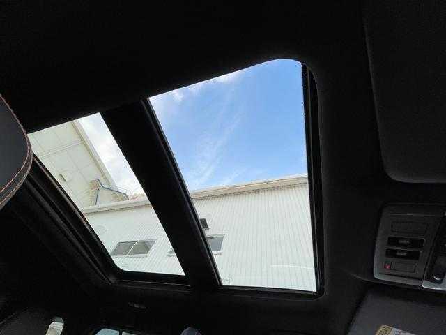 三菱 アウトランダー ＰＨＥＶ P エグゼクティブパッケージ 東京都 2024(令6)年 0.9万km グレーⅡ 純正メーカーナビ/BT/USB/HDMI/パノラマサンルーフ/ダイナミックサウンドYAMAHAアルティメット/置くだけ充電/デジタルインナーミラー/フルセグTV/全方位カメラ/レーダークルーズコントロール/前席パワーシート/前席メモリーシート/前席シートヒーター/ステアリングヒーター/パドルシフト/ドライブレコーダー前後/LEDヘッドライト/スマートキー