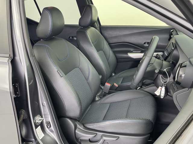 日産 キックス X 愛知県 2021(令3)年 5万km ダークメタルグレー/ピュアブラック 2トーン 純正９インチメモリナビ・フルセグTV/アラウンドビューモニター/ハーフレザーシート/プロパイロット/LEDヘッドライト/インテリジェントスマートルームミラー/ルーフレール/エマージェンシーブレーキ/アクセル踏み間違い防止/ETC