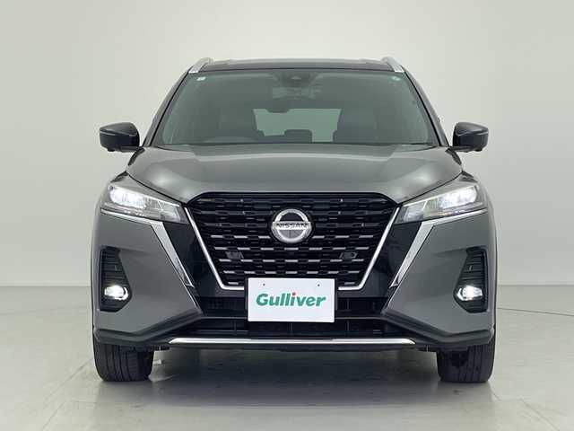 日産 キックス X 愛知県 2021(令3)年 5万km ダークメタルグレー/ピュアブラック 2トーン 純正９インチメモリナビ・フルセグTV/アラウンドビューモニター/ハーフレザーシート/プロパイロット/LEDヘッドライト/インテリジェントスマートルームミラー/ルーフレール/エマージェンシーブレーキ/アクセル踏み間違い防止/ETC