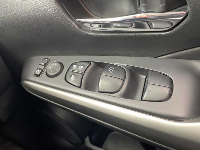 日産 キックス X 愛知県 2021(令3)年 5万km ダークメタルグレー/ピュアブラック 2トーン 純正９インチメモリナビ・フルセグTV/アラウンドビューモニター/ハーフレザーシート/プロパイロット/LEDヘッドライト/インテリジェントスマートルームミラー/ルーフレール/エマージェンシーブレーキ/アクセル踏み間違い防止/ETC