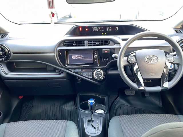 トヨタ アクア 兵庫県 2017(平29)年 7.5万km ライムホワイトパールクリスタルシャイン 社外ナビ（AM/FM/BT)/・フルセグTV/バックカメラ/レーンアシスト/オートライト/衝突軽減システム/横滑り防止/ステアリングスイッチ/車両接近通報装置/ECOモード/EVモード/LEDヘッドライト/ビルトインETC