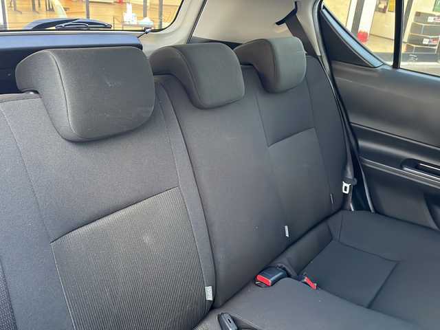 トヨタ アクア 兵庫県 2017(平29)年 7.5万km ライムホワイトパールクリスタルシャイン 社外ナビ（AM/FM/BT)/・フルセグTV/バックカメラ/レーンアシスト/オートライト/衝突軽減システム/横滑り防止/ステアリングスイッチ/車両接近通報装置/ECOモード/EVモード/LEDヘッドライト/ビルトインETC