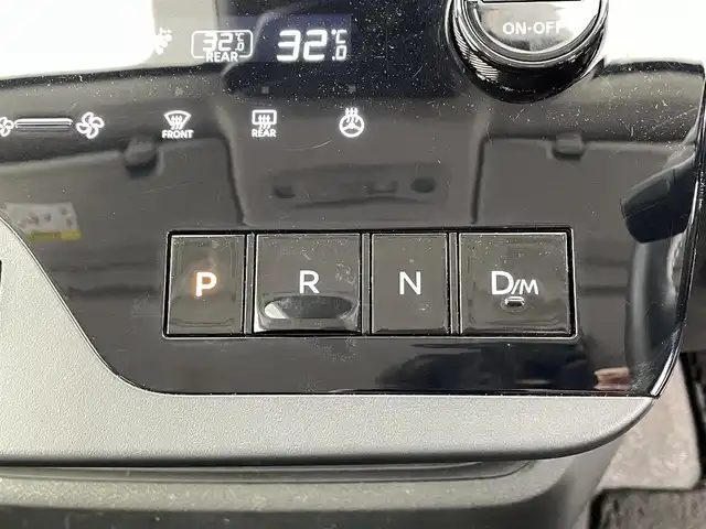 日産 セレナ ハイウェイスター V 福井県 2023(令5)年 5.6万km プリズムホワイト ４WD/プロパイロット/・衝突軽減ブレーキ/・車線逸脱警報機能/・レーンキープアシスト/・クルーズコントロール（追従有）/12.3インチナビゲーション/【AM/FM/Bluetooth/フルセグTV】/アラウンドビューモニター/ETC2.0/両側パワースライドドア/オートライト/LEDヘッドライド/コーナーセンサー/プッシュスタート/スマートキー/フロアマット