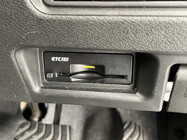 日産 セレナ ハイウェイスター V 福井県 2023(令5)年 5.6万km プリズムホワイト ４WD/プロパイロット/・衝突軽減ブレーキ/・車線逸脱警報機能/・レーンキープアシスト/・クルーズコントロール（追従有）/12.3インチナビゲーション/【AM/FM/Bluetooth/フルセグTV】/アラウンドビューモニター/ETC2.0/両側パワースライドドア/オートライト/LEDヘッドライド/コーナーセンサー/プッシュスタート/スマートキー/フロアマット