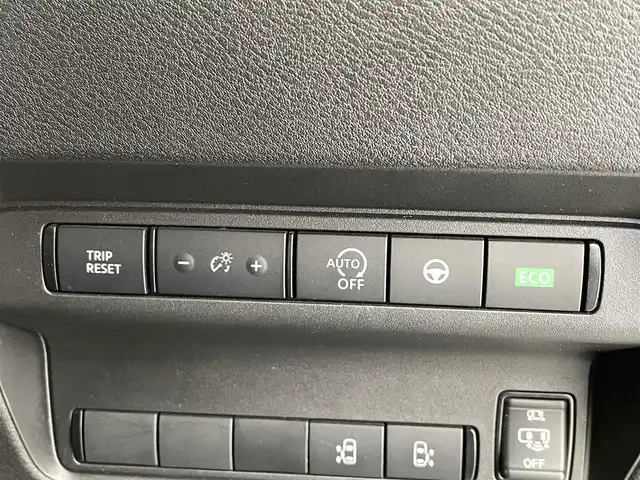 日産 セレナ ハイウェイスター V 福井県 2023(令5)年 5.6万km プリズムホワイト ４WD/プロパイロット/・衝突軽減ブレーキ/・車線逸脱警報機能/・レーンキープアシスト/・クルーズコントロール（追従有）/12.3インチナビゲーション/【AM/FM/Bluetooth/フルセグTV】/アラウンドビューモニター/ETC2.0/両側パワースライドドア/オートライト/LEDヘッドライド/コーナーセンサー/プッシュスタート/スマートキー/フロアマット