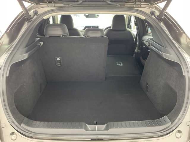 マツダ ＣＸ－３０ 20S Lパッケージ 兵庫県 2020(令2)年 2.1万km チタニウムフラッシュマイカ ・i-ACTIVSENSE/・スマートブレーキサポート/・スマートブレーキサポート（後進時）/・車間制御/・レーダークルーズコントロール/・オートマチックハイビーム/・速度標識警報/・ドライバーモニタリング/・前側方接近車両検知/・後側方接近車両検知/・車線逸脱警報システム/・ブラインドスポットモニター/・レーンキープアシストシステム/・前後パーキングセンサー/・純正8.8型SDナビ＆TV＆BT＆USB＆DVD/・360°カメラ/・黒革シート/・前席パワーシート/・前席シートヒーター/・運転席メモリーシート/・アイドリングストップ/・横滑り防止装置/・パワーバックドア/・革巻きステアリング/・ステアリングスイッチ/・ステアリングヒーター/・純正フロアマット/・電子パーキング/・オートホールド/・スマートキー/・プッシュスタート/・ビルトインETC/・電動格納ミラー/・LEDヘッドライト/・オートライト/・純正18インチアルミホイール