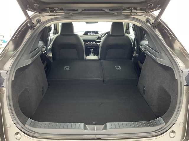 マツダ ＣＸ－３０ 20S Lパッケージ 兵庫県 2020(令2)年 2.1万km チタニウムフラッシュマイカ ・i-ACTIVSENSE/・スマートブレーキサポート/・スマートブレーキサポート（後進時）/・車間制御/・レーダークルーズコントロール/・オートマチックハイビーム/・速度標識警報/・ドライバーモニタリング/・前側方接近車両検知/・後側方接近車両検知/・車線逸脱警報システム/・ブラインドスポットモニター/・レーンキープアシストシステム/・前後パーキングセンサー/・純正8.8型SDナビ＆TV＆BT＆USB＆DVD/・360°カメラ/・黒革シート/・前席パワーシート/・前席シートヒーター/・運転席メモリーシート/・アイドリングストップ/・横滑り防止装置/・パワーバックドア/・革巻きステアリング/・ステアリングスイッチ/・ステアリングヒーター/・純正フロアマット/・電子パーキング/・オートホールド/・スマートキー/・プッシュスタート/・ビルトインETC/・電動格納ミラー/・LEDヘッドライト/・オートライト/・純正18インチアルミホイール