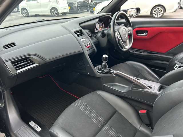 ホンダ Ｓ６６０ α 岐阜県 2016(平28)年 4.3万km プレミアムミスティックナイトパール 登録時走行距離42900ｋｍ/無限フロントスポイラー/無限マフラー/ハーフレザーシート/ＡＤＯＶＡＮタイヤ（ネオバ）/クルーズコントロール/純正アルミホイール/オートエアコン/ＵＳＢ入力端子/ＨＤＭＩ入力端子/純正フロアマット/フューエルタンクカバー/プッシュスタート/スマートキー/電動格納ミラー