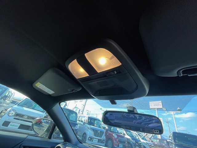 トヨタ ＧＲ８６ RC 静岡県 2022(令4)年 4.1万km クリスタルホワイトパール ●社外9インチディスプレイオーディオ/(BT/iPod)/●ヒルスタートアシスト/●LEDヘッドライト/●オートライト/●革巻きステアリング/●ステアリングスイッチ/●ETC/●SARDローダウン/●フジツボマフラー/●レベライザー/●ドアバイザー/●スマートキー/●プッシュスタート/●社外フロアマット/●社外17インチアルミホイール/(ENKEI)/●ダブル＋ニーSRS＋ABS