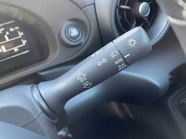 トヨタ ＧＲ８６ RC 静岡県 2022(令4)年 4.1万km クリスタルホワイトパール ●社外9インチディスプレイオーディオ/(BT/iPod)/●ヒルスタートアシスト/●LEDヘッドライト/●オートライト/●革巻きステアリング/●ステアリングスイッチ/●ETC/●SARDローダウン/●フジツボマフラー/●レベライザー/●ドアバイザー/●スマートキー/●プッシュスタート/●社外フロアマット/●社外17インチアルミホイール/(ENKEI)/●ダブル＋ニーSRS＋ABS