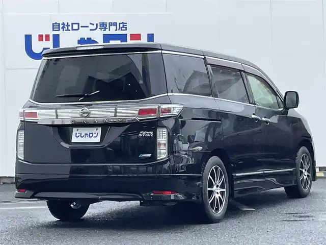 日産 エルグランド 250HWS アーバンクロム 埼玉県 2012(平24)年 12万km ファントムブラック (株)IDOMが運営する【じしゃロン鳩ヶ谷店】の自社ローン専用車両になりますこちらは現金またはオートローンご利用時の価格です。自社ローンご希望の方は別途その旨お申付け下さい/純正ナビ/フルセグTV/（CD/DVD/BT/AUX/AM/FM）/両側パワースライドドア/ETC/ハーフレザーシート/オットマン/スマートキー/プッシュスタート/社外アルミホイール/純正フロアマット/ドアバイザー/オートライト/フォグランプ