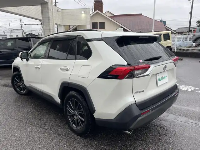 トヨタ ＲＡＶ４ G Zパッケージ 愛知県 2019(令1)年 4.8万km ホワイトパールクリスタルシャイン 登録時走行距離47751km/ワンオーナー/ToyotaSafetySense/・衝突軽減ブレーキ/・横滑り防止装置/・レーンキープアシスト/・ブラインドスポットモニター/・レーダークルーズコントロール/社外メモリナビ /フルセグTV/バックカメラ/ビルトインETC/Bluetooth接続/フルタイム4WD/レザーシート/D席パワーシート/D席メモリシート/前席シートヒーター/ハンドルヒーター/パワーバックドア/前方ドライブレコーダー/純正アルミ付サマータイヤ積載/保証書/取扱説明書