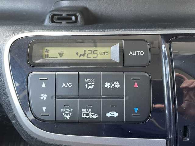 ホンダ Ｎ ＢＯＸ G 岩手県 2015(平27)年 12万km プレミアムホワイトパール (株)IDOMが運営する【じしゃロン盛岡店】の自社ローン専用車両になりますこちらは現金またはオートローンご利用時の価格です。自社ローンご希望の方は別途その旨お申付け下さい/純正メモリナビ/AM/FM/CD/DVD/SD/USB/BT/ワンセグTV/バックカメラ/ETC/両側PWスライドドア/CTBA/前席シートヒーター/カーテンエアバッグ/プッシュスタート/スマートキー/ドアバイザー/純正ラバー製フロアマット