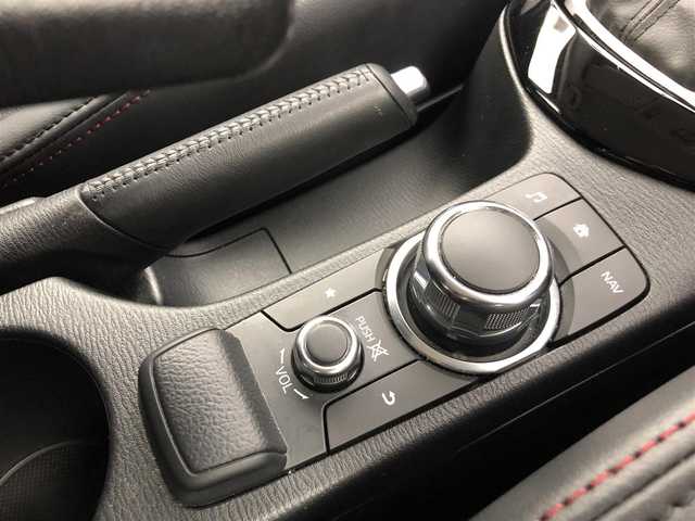 マツダ ＣＸ－３ XD ツーリング 道央・札幌 2016(平28)年 12.3万km セラミックM (株)IDOMが運営する【じしゃロン札幌店】の自社ローン専用車両になります。こちらは現金またはオートローンご利用価格です。自社ローンご希望の方は別途その旨お申し付けください。/・4WD/・純正SDナビ/・バックカメラ/・USBポート/・BSM/・プッシュスタート/・クルーズコントロール/・ステアリングリモコン/・パドルシフト/・HUD/・ドライブレコーダー/・ETC/・ハーフレザーシート/・シートヒーター/・純正ラバーマット/・スマートキー/・社外スマホホルダー