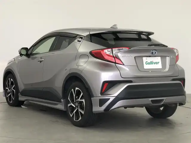 トヨタ Ｃ－ＨＲ G 愛知県 2017(平29)年 8万km メタルストリームM 純正ナビ　/（フルセグ／ＢＴ／ＣＤ／ＤＶＤ）　/モデリスタエアロ　/レーダークルーズコントロール　/バックモニター　/ブラインドスポットモニター　/コーナーセンサー　/衝突軽減システム　/レーンキープアシスト　/ハーフレザーシート　/前席シートヒーター　/ＥＴＣ　/純正AW