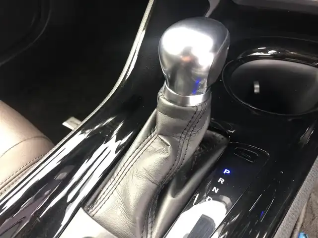 トヨタ Ｃ－ＨＲ G 愛知県 2017(平29)年 8万km メタルストリームM 純正ナビ　/（フルセグ／ＢＴ／ＣＤ／ＤＶＤ）　/モデリスタエアロ　/レーダークルーズコントロール　/バックモニター　/ブラインドスポットモニター　/コーナーセンサー　/衝突軽減システム　/レーンキープアシスト　/ハーフレザーシート　/前席シートヒーター　/ＥＴＣ　/純正AW