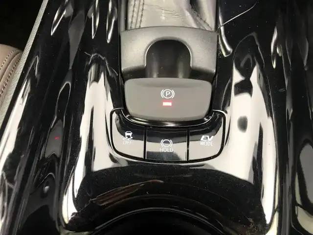 トヨタ Ｃ－ＨＲ G 愛知県 2017(平29)年 8万km メタルストリームM 純正ナビ　/（フルセグ／ＢＴ／ＣＤ／ＤＶＤ）　/モデリスタエアロ　/レーダークルーズコントロール　/バックモニター　/ブラインドスポットモニター　/コーナーセンサー　/衝突軽減システム　/レーンキープアシスト　/ハーフレザーシート　/前席シートヒーター　/ＥＴＣ　/純正AW