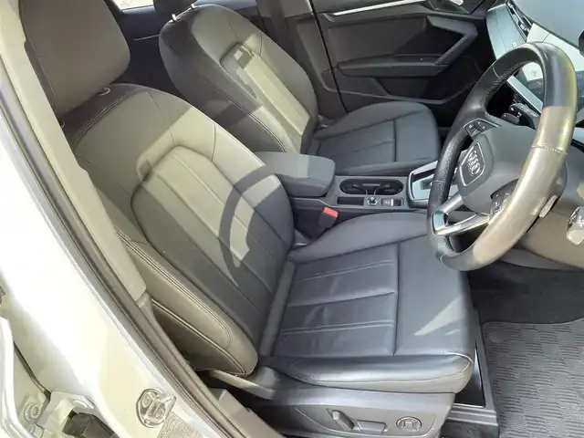 アウディ Ａ３ SB 30TFSI アドバンスド 石川県 2021(令3)年 1.8万km グレイシアホワイトメタリック 黒革シート/シートヒーター/衝突軽減ブレーキ/アダプティブクルーズコントロール/サイドアシスト/レーンキープアシスト/純正ナビ/フルセグＴＶ/バックカメラ/ＡｐｐｌｅＣａｒＰｌａｙ/置くだけ充電