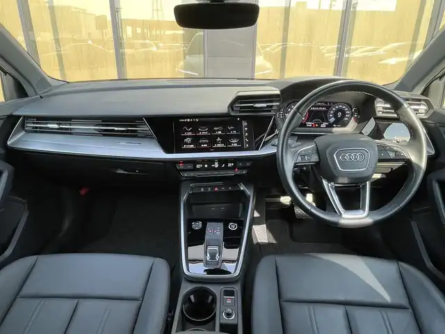 アウディ Ａ３ SB 30TFSI アドバンスド 石川県 2021(令3)年 1.8万km グレイシアホワイトメタリック 黒革シート/シートヒーター/衝突軽減ブレーキ/アダプティブクルーズコントロール/サイドアシスト/レーンキープアシスト/純正ナビ/フルセグＴＶ/バックカメラ/ＡｐｐｌｅＣａｒＰｌａｙ/置くだけ充電