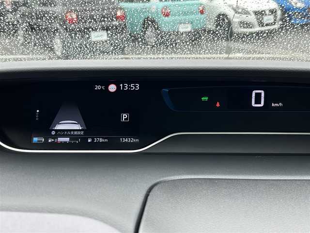 日産 セレナ e－パワー ハイウェイスター V 和歌山県 2021(令3)年 1.4万km ブリリアントホワイトパール 純正ナビ/フルセグTV/デジタルインナーミラー/アラウンドビューモニター/純正フリップダウンモニター/（BT/CD/DVD）/プロパイロット/エマージェンシーブレーキ/ブラインドスポットモニター/踏み間違い防止機能/前後コーナーセンサー/両側パワースライドドア/前後ドラレコ/リアサンシェード/LEDヘッドライト/オートライト/オートマチックハイビーム