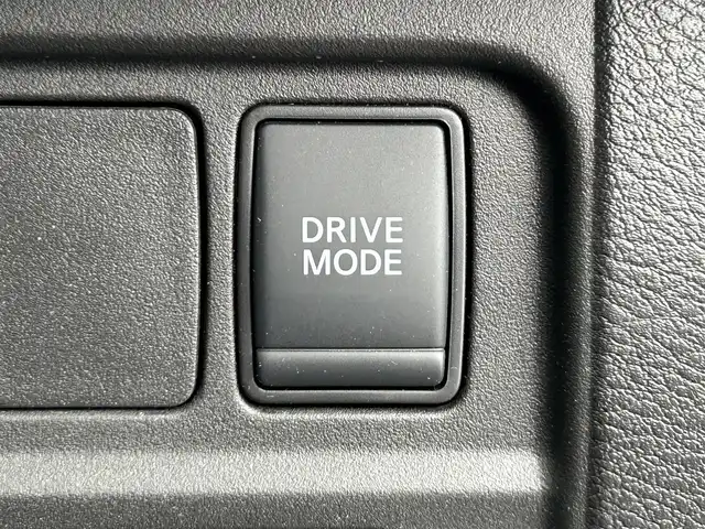 日産 セレナ e－パワー ハイウェイスター V 和歌山県 2021(令3)年 1.4万km ブリリアントホワイトパール 純正ナビ/フルセグTV/デジタルインナーミラー/アラウンドビューモニター/純正フリップダウンモニター/（BT/CD/DVD）/プロパイロット/エマージェンシーブレーキ/ブラインドスポットモニター/踏み間違い防止機能/前後コーナーセンサー/両側パワースライドドア/前後ドラレコ/リアサンシェード/LEDヘッドライト/オートライト/オートマチックハイビーム