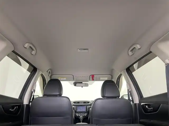 日産 エクストレイル 20X エマージェンシーブレーキ 埼玉県 2017(平29)年 1.8万km ダイヤモンドブラック 4WD 純正８インチナビ　バックカメラ　ビルトインＥＴＣ　ミラーヒーター　カプロンシート　シートヒーター　純正マット　スマートキー　オートライト　ＣＤ　ＤＶＤ　Ｂｌｕｅｔｏｏｔｈ　地デジＴＶ　