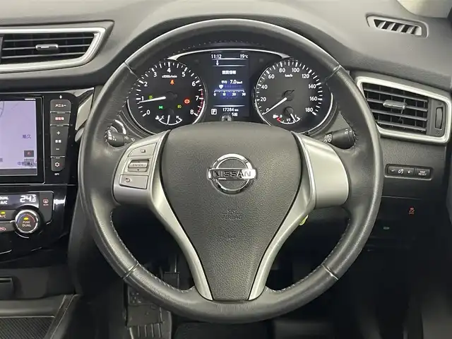 日産 エクストレイル 20X エマージェンシーブレーキ 埼玉県 2017(平29)年 1.8万km ダイヤモンドブラック 4WD 純正８インチナビ　バックカメラ　ビルトインＥＴＣ　ミラーヒーター　カプロンシート　シートヒーター　純正マット　スマートキー　オートライト　ＣＤ　ＤＶＤ　Ｂｌｕｅｔｏｏｔｈ　地デジＴＶ　